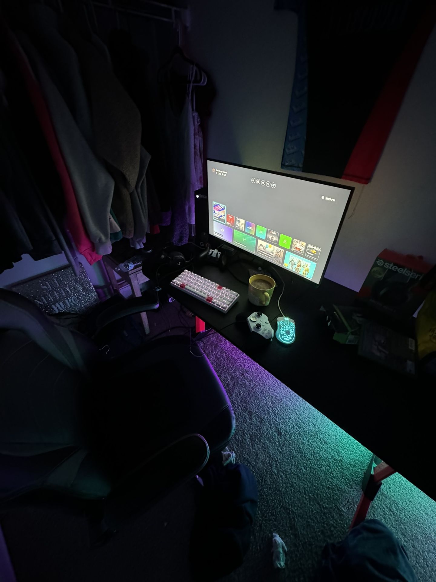 Full Gaming Setup (xbox X, Monitor, Keyboard N Mouse, Mousepad, Sceptre Monitor, Performance Gaming Headset, Xbox ELITE controller