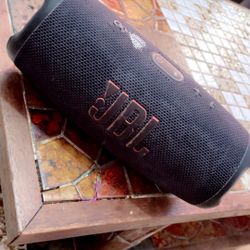 JBL  speaker