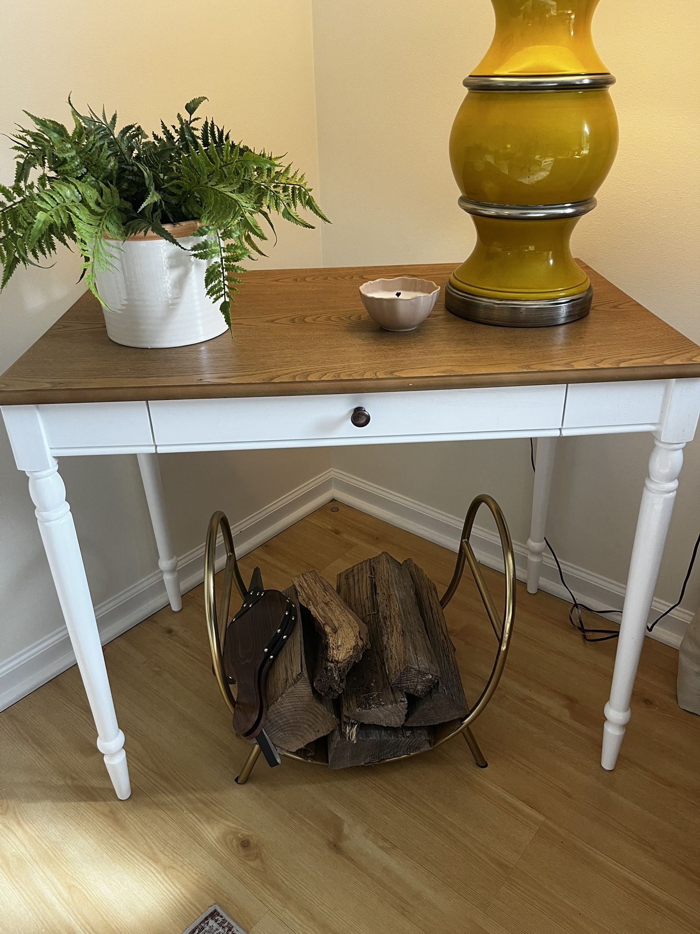 Table/desk