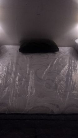 Serta Eastern King 3-inch pillow top