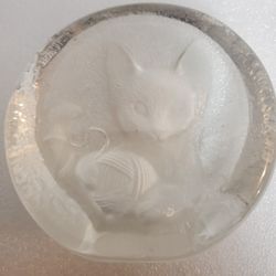 Zajecar Crystal Kitten Paperweight  Yugoslavia Original Sticker great condition 