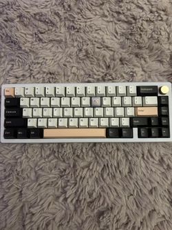 Meletrix Zoom65 keyboard Olivia Edition
