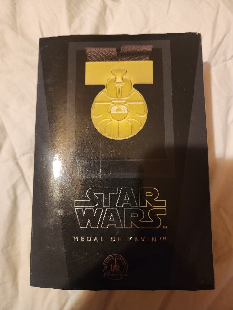 A NICE...NEW...STAR WARS...MEDAL OF YAVIN