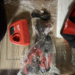 M12 FUEL 12V Lithium-Ion Brushless Cordless 5/8 in. SDS Plus Rotary Hammer Kit with One 4.0Ah Battery and Bag