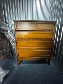 Mid Century Modern Dresser Set