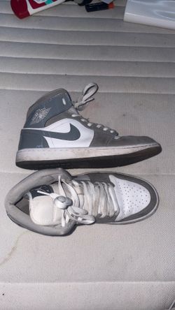 Grey jordan 1’s