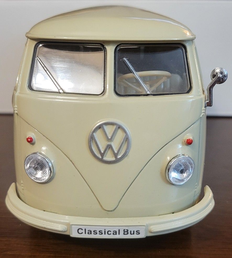 1963 Volkswagen T1 Bus Welly 1/24 Scale Diecast Model Car, #22095