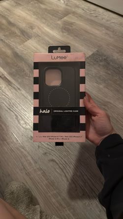 LUMEE HALO ORIGINAL LIGHTED CASE