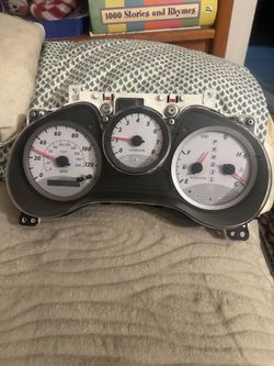 OEM INSTRUMENT GAUGE CLUSTER RAV4 2004-2005