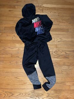 Nike Girls Track Suit, Size Medium