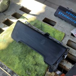 2018 Toyota Prius left knee bag