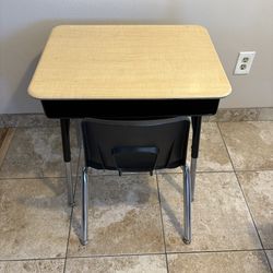 Kids School Desk And Chair 