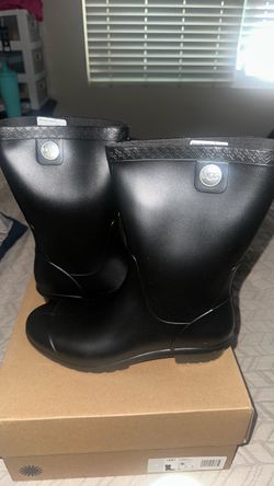 $45 NEW UGG Size 9