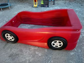 Race car bed
