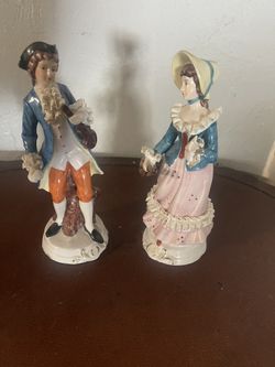 Figurines