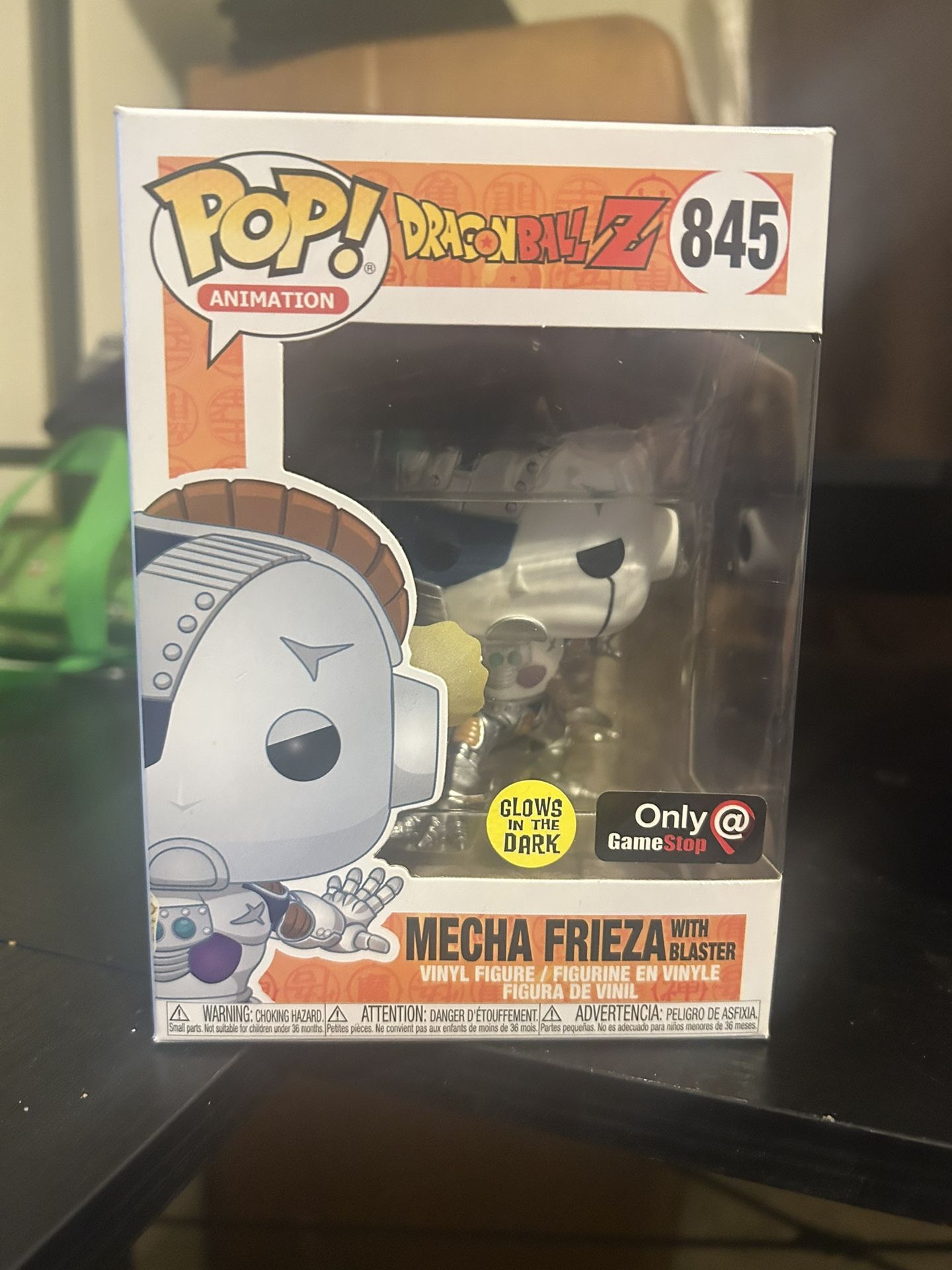 Mecha Frieza (glows In Dark) (only At Gamestop)