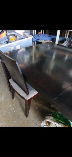 Table With Chairs 