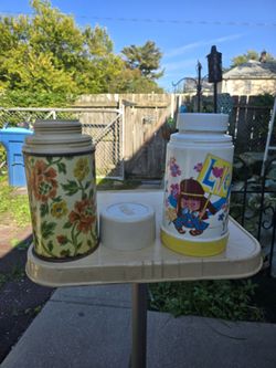 Vintage set of Lunch Box Thermos - 60s themed