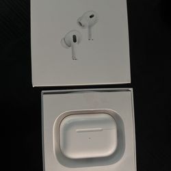Apple AirPods Pro (2nd Gen) MagSafe Charging Case (USB-C)