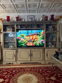 Beautiful display unit perfect for pictures , decor etc colors tan and granite great condition 🌺
