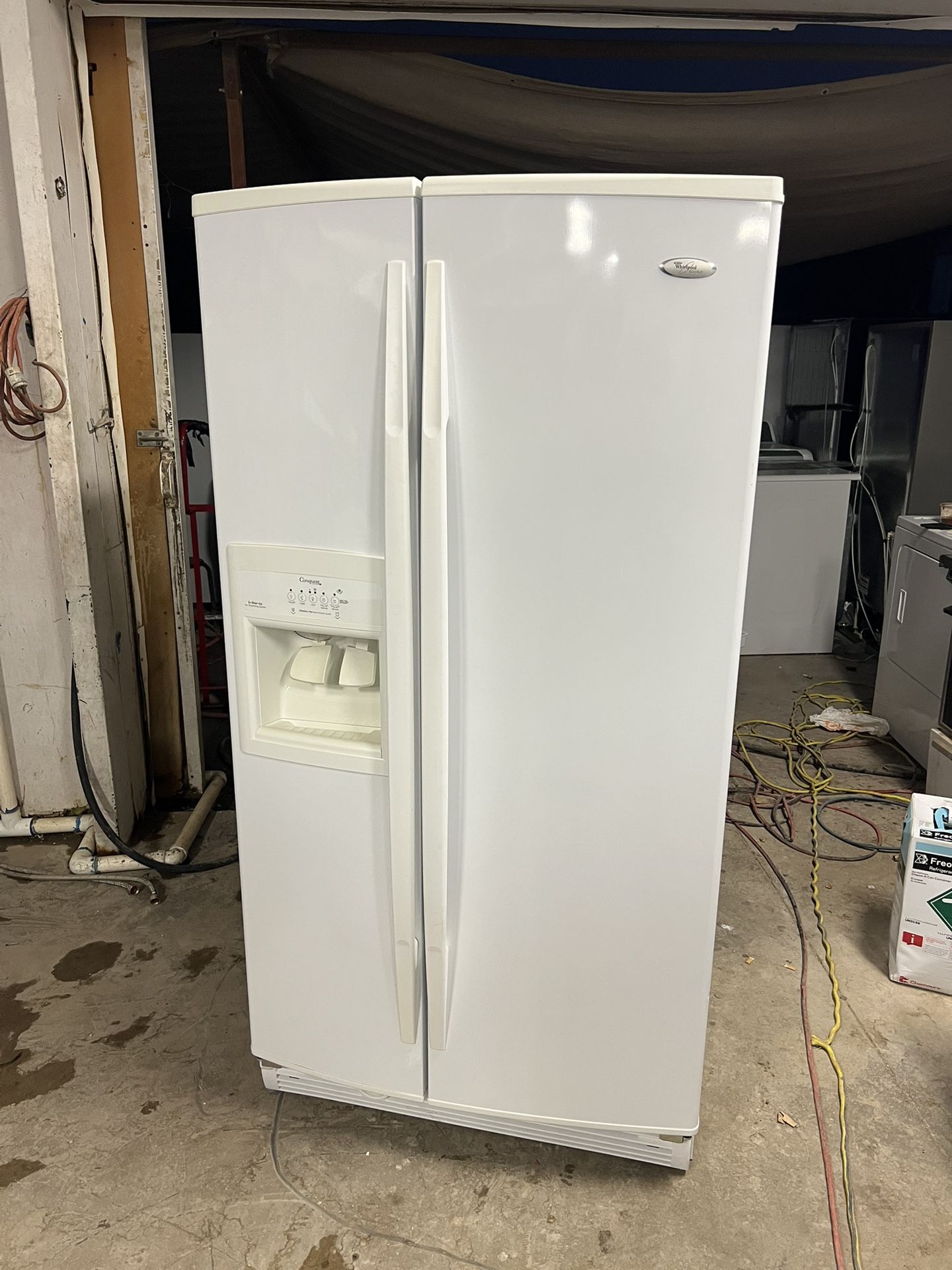 WHIRLPOOL REFRIGERATOR