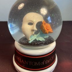 Vintage 1986 Phantom Of The Opera Snow Globe 