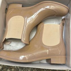 Free Size 8.5 Shoes