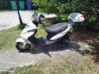 Nice Condition Running Scooter 50cc