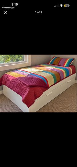 IKEA twin bed frame /2 drawers/twin mattress