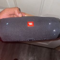 JBL CHARGE 4 Bluetooth speaker.