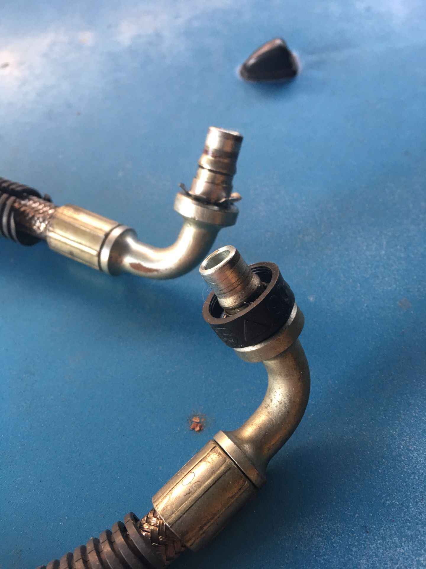 High pressure oil lines