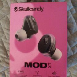 $50 OBO MAKE OFFER BRAND NEW LOOK IT UP SKULL CANDY MOD XT BLUETOOTH 