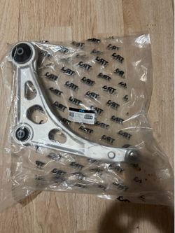 Right Control Arm (TRQ)