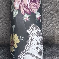 Wall Paper 18 Inches wide Butterfly And Flowers About 30 Feet