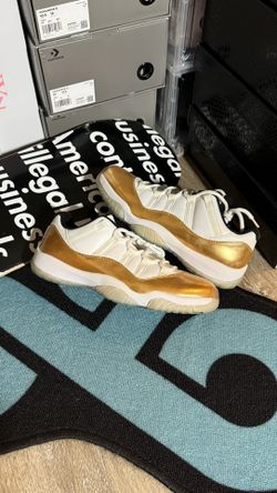 JORDAN 11 LOW RETRO CLOSING CEREMONY SIZE 10.5 MEN