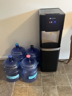 Water dispensary