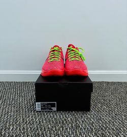 Nike Kobe Reverse Grinch