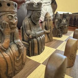 Isle Of Lewis Deluxe Chess Set