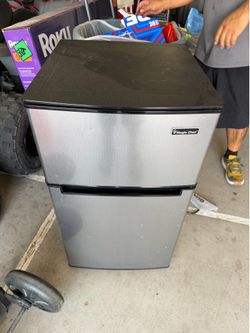 Mini fridge