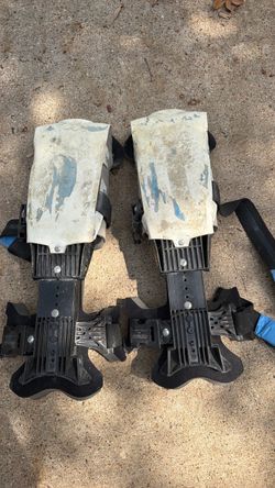 Knee pads