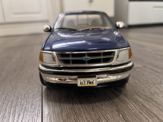 Diecast 1/18 Scale Ertl American Muscle 1997 Ford F-150 XLT Pickup Truck Blue