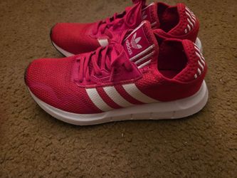 Adidas like New Size 7 women