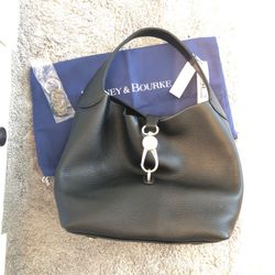 Dooney & Bourke samba logo bag