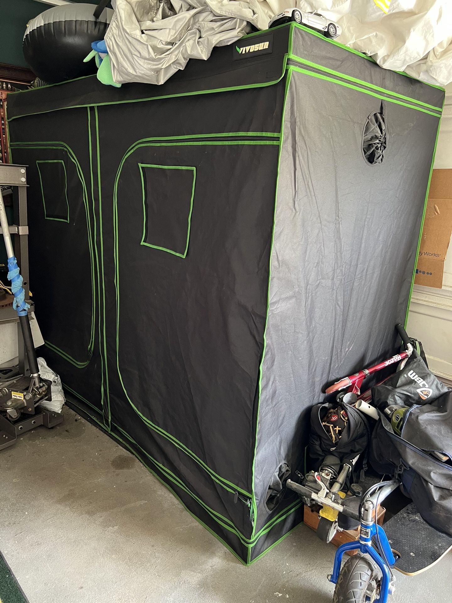 Vivosun Grow tent With Big Exhaust Fan