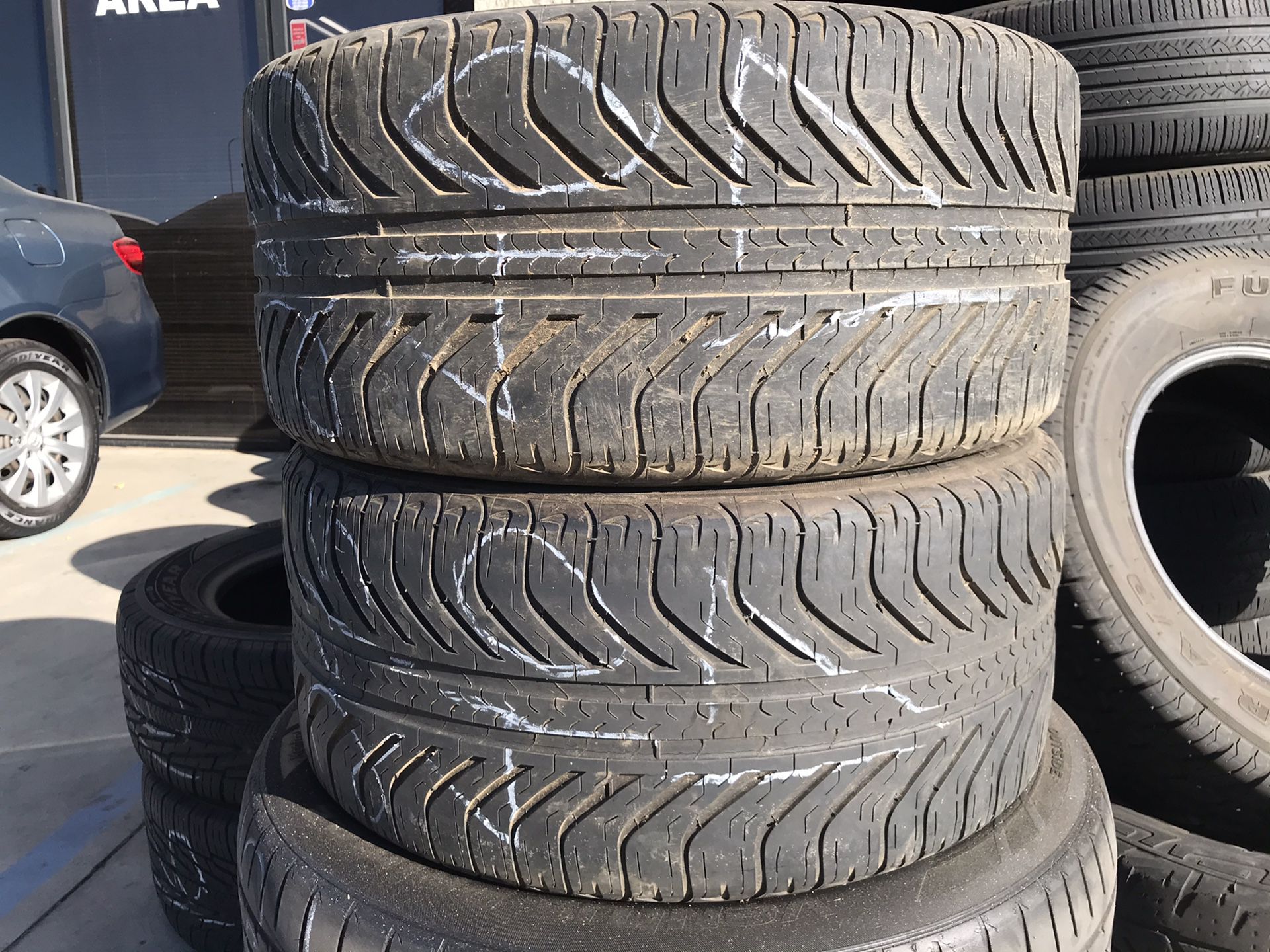 A Pair Of Used 245/40R17 245-40-17 Tire Tires