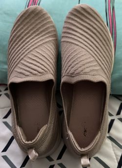 Skechers Washable Knit Slip-On Shoes For Women (Sz 8)