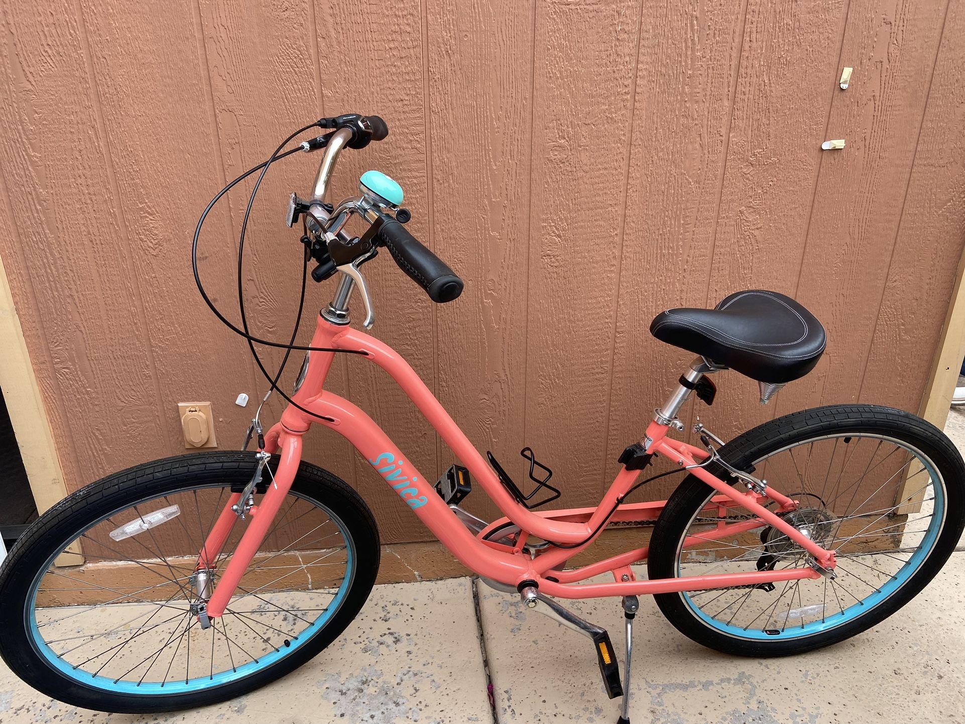 2019 Schwinn Sivica 7 Step Thru Coral for Sale in Scottsdale AZ
