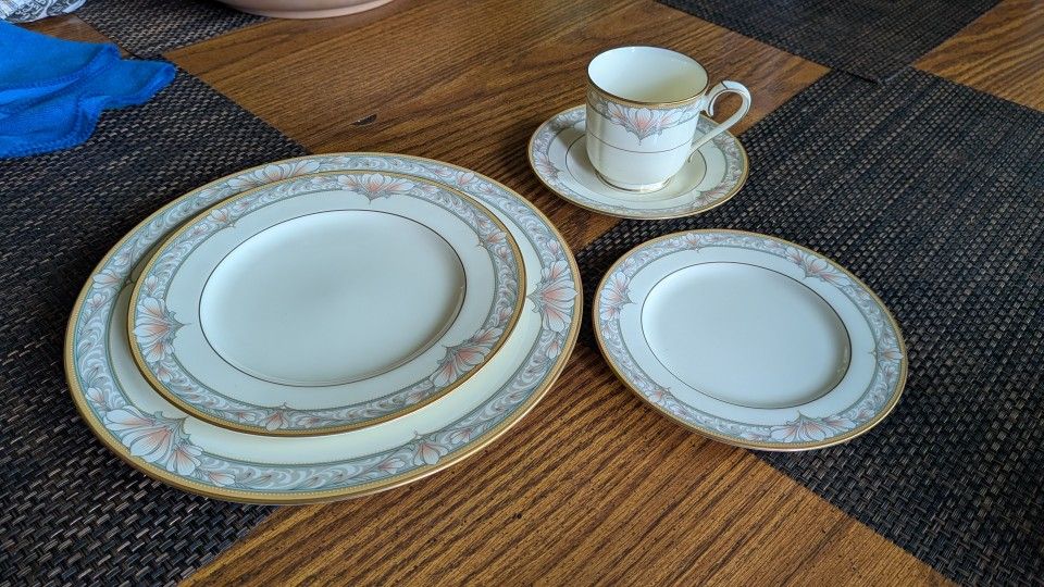Noritake Bone China Set