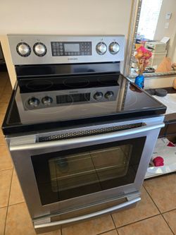 Samsung Stainless Steel electric range (Model: FTQ386LWUX)