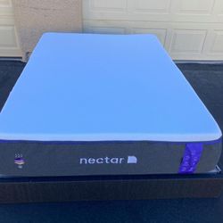 The Nectar Premier Mattress, Twin XL, Like New, Perfect Condition